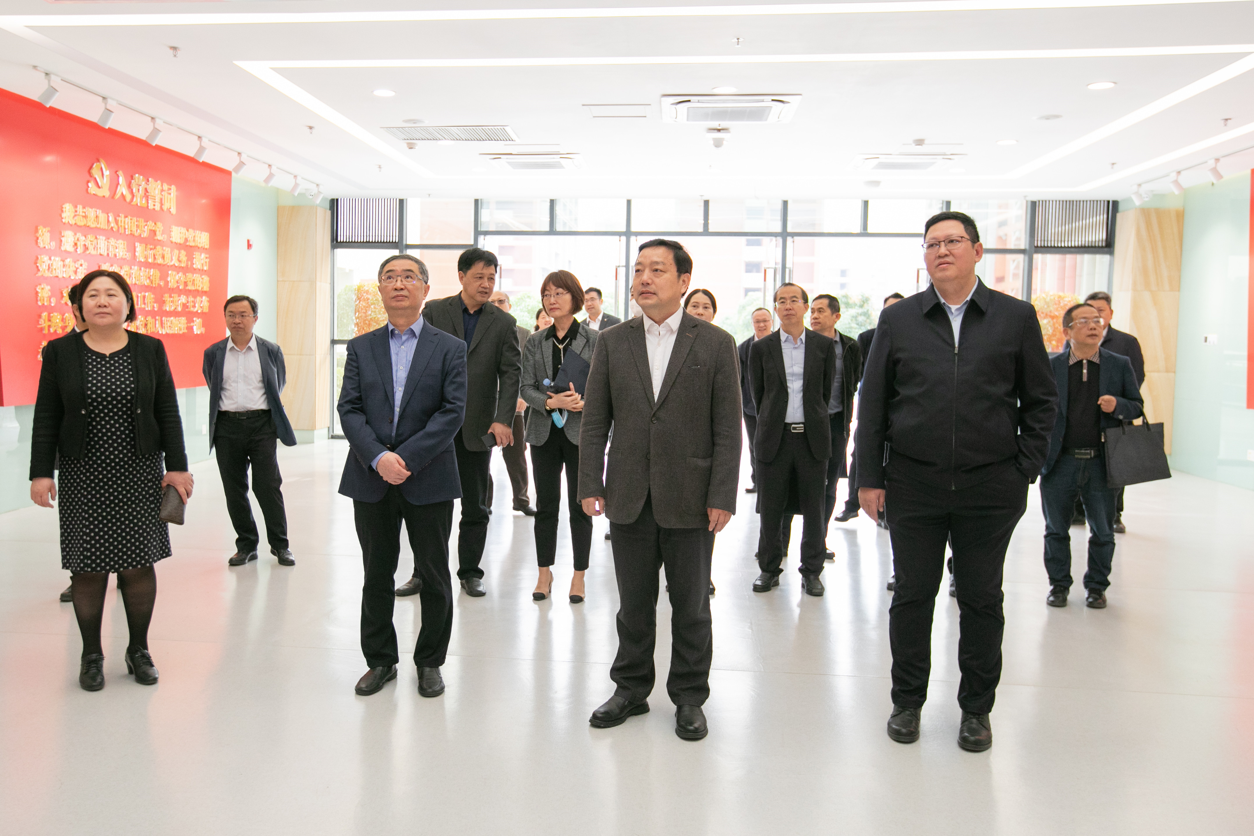 楊綠峰廳長一行參觀學校黨建思政教育基地