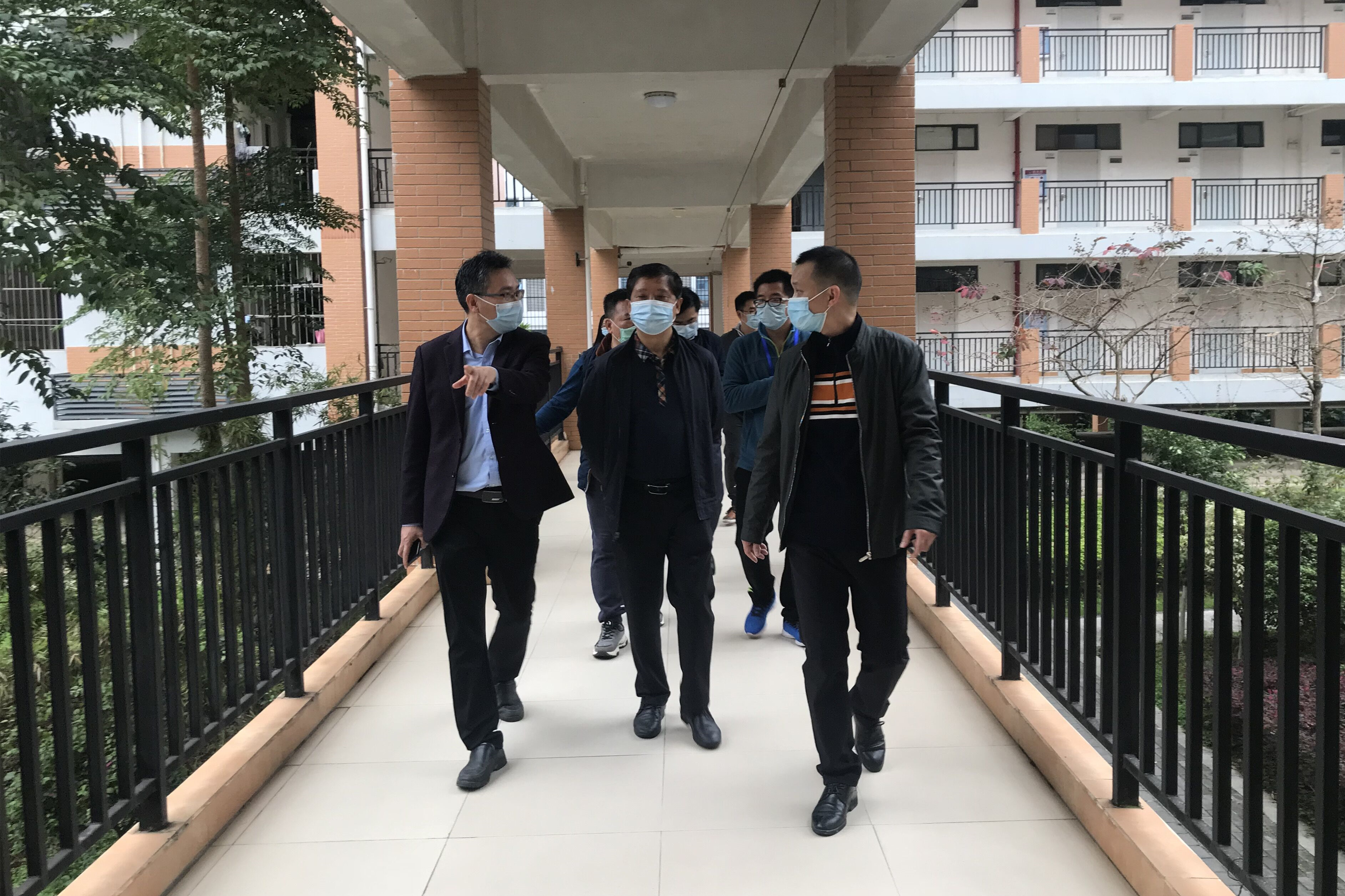 安仲文副院長一行到我校學生公寓參觀