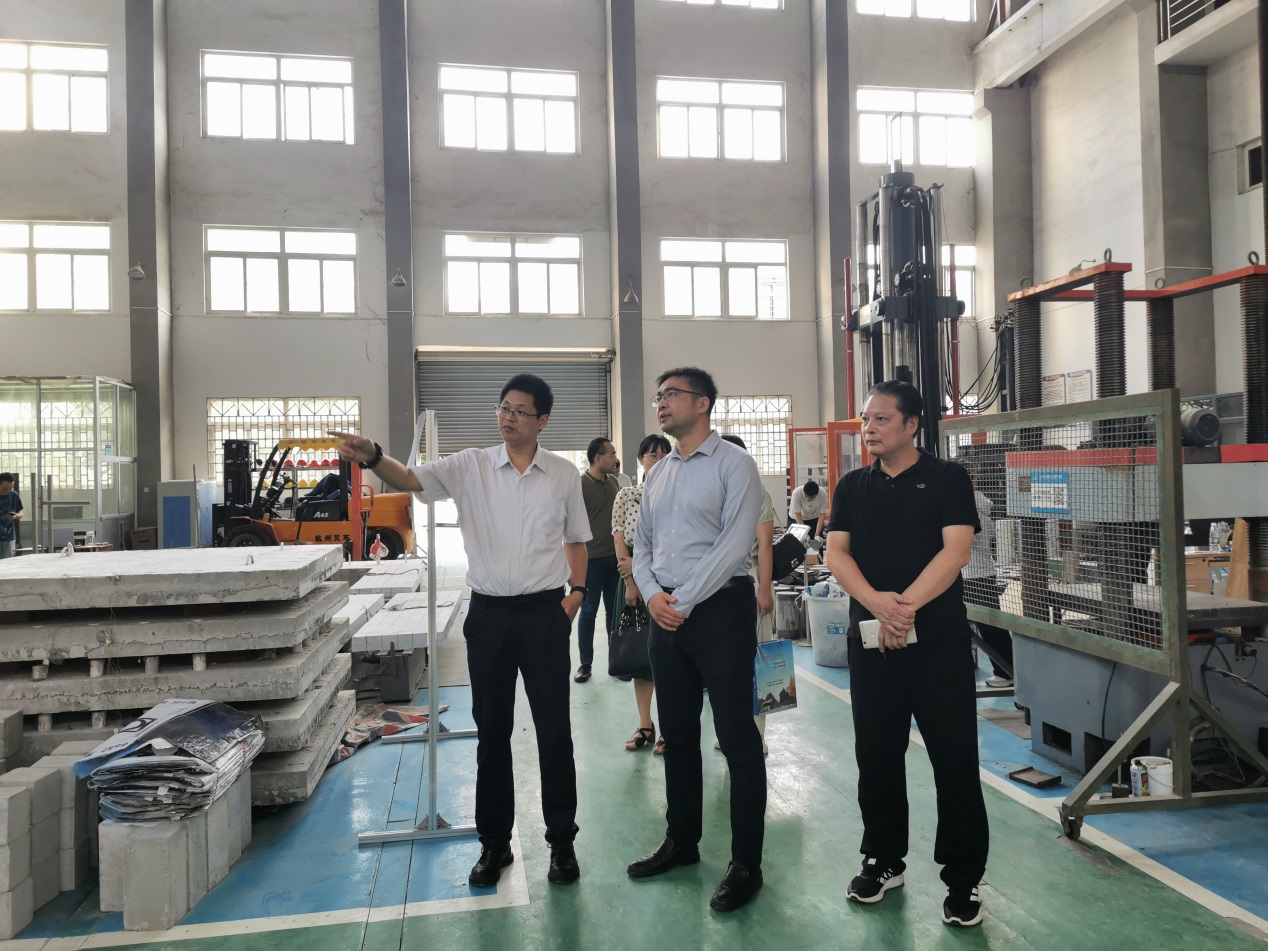 參觀土木與建筑工程學院結構大廳