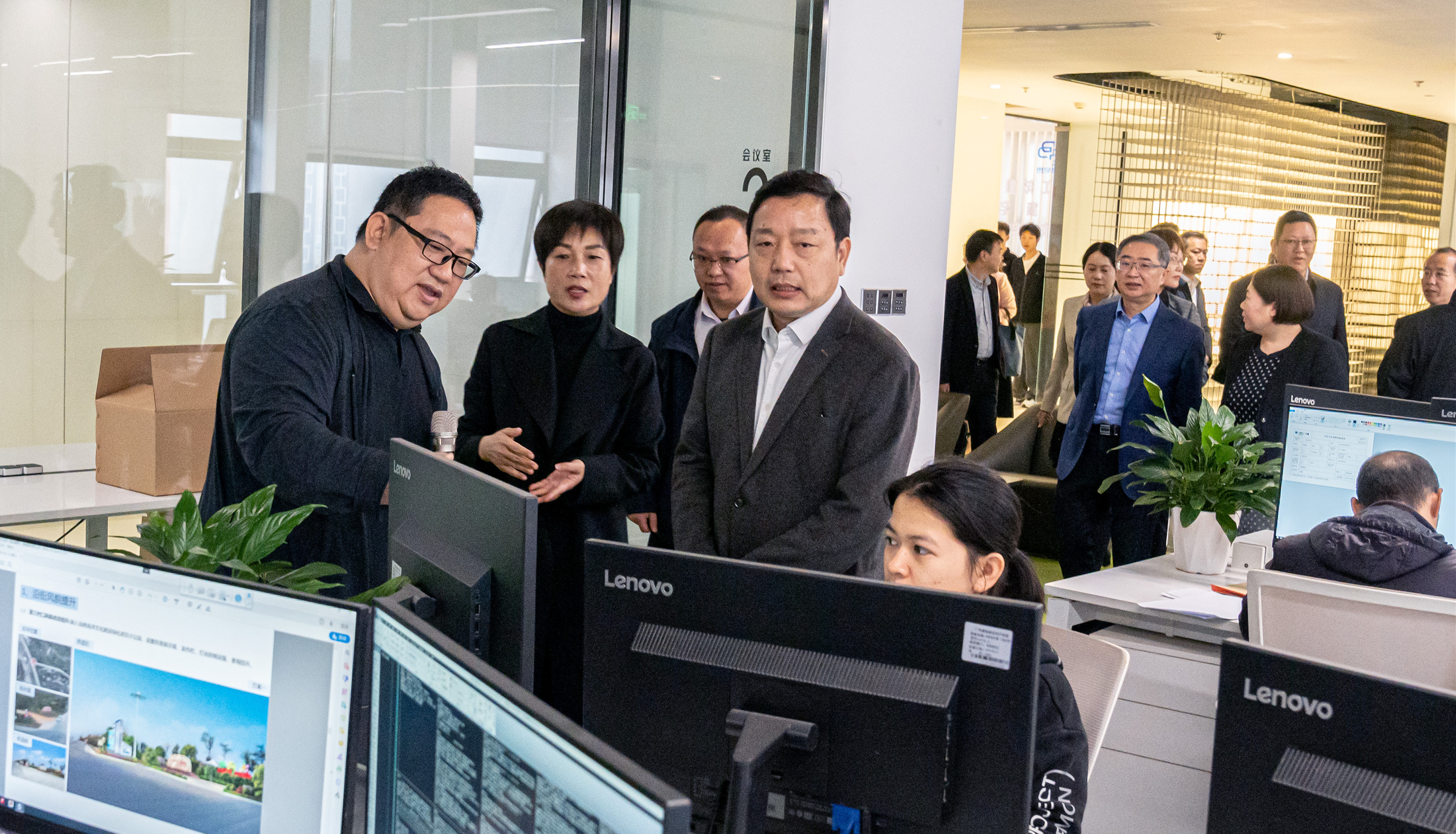 楊綠峰廳長一行參觀建筑信息模型（BIM）技術應用研究中心